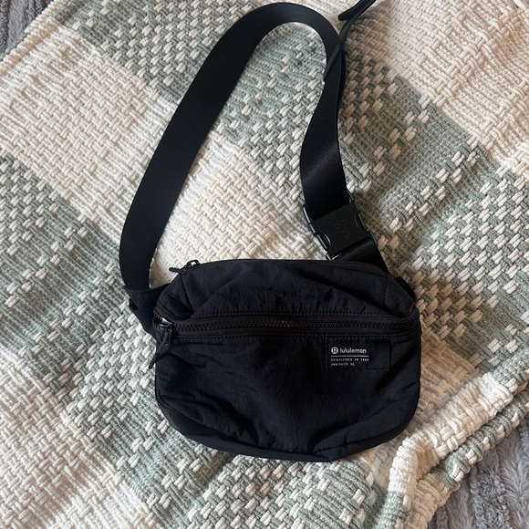 lululemon athletica Handbags - lululemon athletica Black Belt Bag